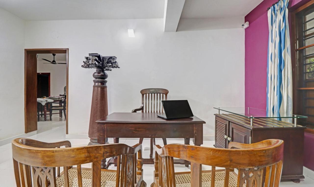 Treebo Backpackers Inn Kochi Exteriör bild
