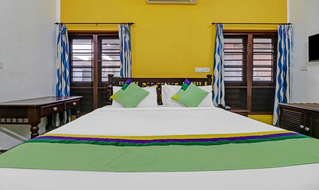 Treebo Backpackers Inn Kochi Exteriör bild
